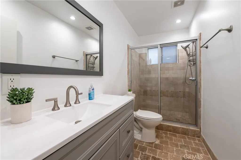 1734 N Fuller Avenue 109, Los Angeles, California 90046 home-pic-11